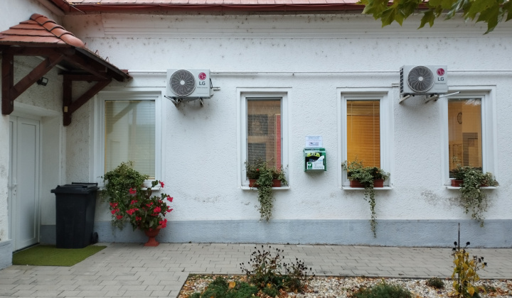 Aktuality / Automatizovaný externý defibrilátor (AED) - foto